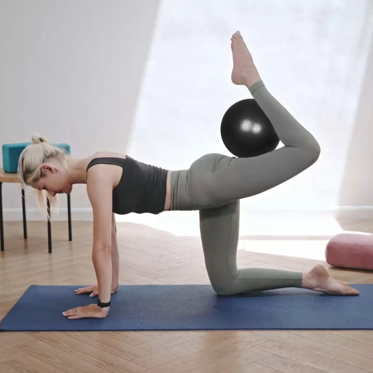 Mmaxboss 2PCS Mini Pelota de Yoga y Pilates, Pelota de Yoga de 25 cm Entrenamiento,Fitness Antideslizante, Deporte, Gimnasia Ritmica, Ideal para Ejercicios de Estabilidad